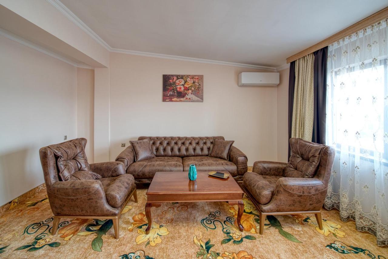 Residence Konstantina Palace Kazanlŭk Extérieur photo